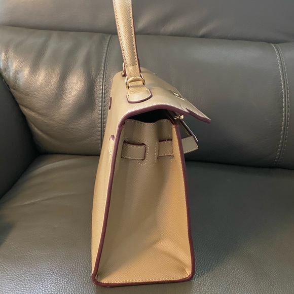 Kelly Handbag - Picture 7 of 8